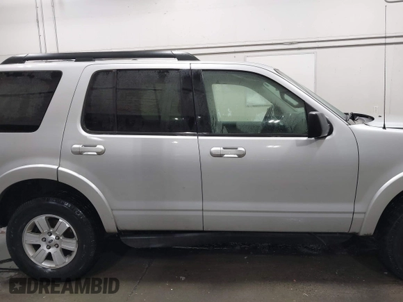 2009 Ford Explorer XLT z VIN 1FMEU73E49UA15564, wystawiony jako IAAI lot #41299587 z przebiegiem 192 956 mil mil oraz . Historia ofert i sprzedaży dostępna na DreamBid. Obrazek 13.