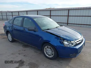 2009 Ford Focus SE with VIN 1FAHP35N39W176884, listed as a IAAI auction lot 41865864 with 193,747 mi miles. Bid and sale history available at carsss.com. Image 1.