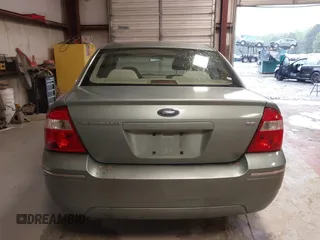 2006 Ford Five Hundred SEL с VIN 1FAFP24196G137352, выставлен на аукционе IAAI как лот 41910085 с пробегом Не указан миль и . История ставок и продаж доступна на DreamBid. Изображение 16.