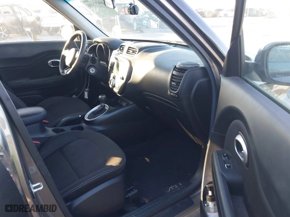 2019 Kia Soul with VIN KNDJN2A23K7015460, listed as a IAAI auction lot 40977390 with 79,947 mi miles. Bid and sale history available at carsss.com. Image 5.