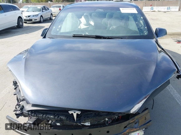 2019 Tesla Model X 75D with VIN 5YJXCBE23KF183801, listed as a IAAI auction lot 41757119 with 1 mi miles. Bid and sale history available at carsss.com. Image 10.