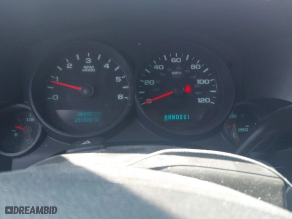2009 Chevrolet Silverado 1500 LS with VIN 3GCEC13C39G120599, listed as a IAAI auction lot 41647089 with 201,828 mi miles. Bid and sale history available at carsss.com. Image 7.
