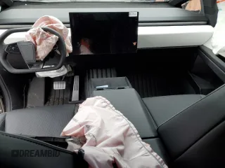 2024 Tesla Cybertruck z VIN 7G2CEHED0RA014997, wystawiony jako Copart lot #82289564 z przebiegiem Nie podano mil oraz Szkody całkowita. Historia ofert i sprzedaży dostępna na DreamBid. Obrazek 8.