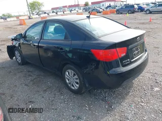 2013 Kia Forte EX with VIN KNAFU4A25D5713570, listed as a IAAI auction lot 42050462 with 87,027 mi miles. Bid and sale history available at carsss.com. Image 3.