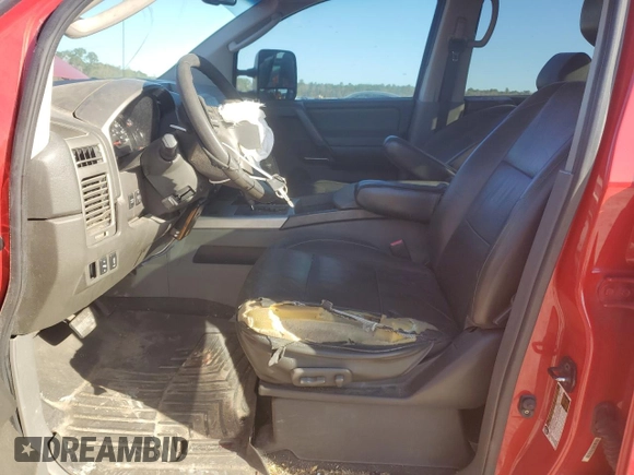 2007 Nissan Titan XE z VIN 1N6BA07A67N216434, wystawiony jako Copart lot #47996475 z przebiegiem 121 315 mil mil oraz Czysty tytuł • Clean title. Historia ofert i sprzedaży dostępna na DreamBid. Obrazek 7.