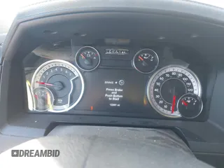 2018 Ram 1500 Night z VIN 1C6RR7MT8JS204066, wystawiony jako IAAI lot #41282724 z przebiegiem 122 681 mil mil oraz . Historia ofert i sprzedaży dostępna na DreamBid. Obrazek 7.