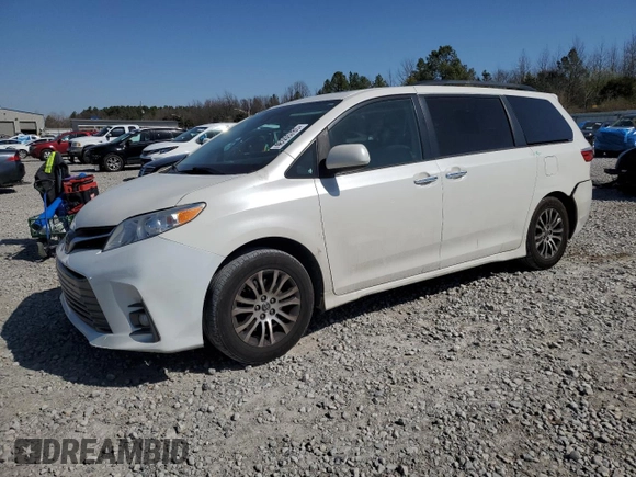 2019 Toyota Sienna XLE Auto Access Seat with VIN 5TDYZ3DC6KS983720, listed as a Copart auction lot 48555785 with 125,364 mi miles and Salvage Title. Bid and sale history available at carsss.com. Image 1.