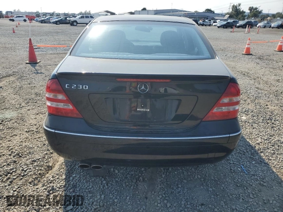 2007 Mercedes-Benz C 230 Sport z VIN WDBRF52H67A931417, wystawiony jako Copart lot #64887725 z przebiegiem 129 258 mil mil oraz Szkoda całkowita • Salvage title. Historia ofert i sprzedaży dostępna na DreamBid. Obrazek 6.