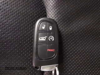 2019 Jeep Cherokee Limited с VIN 1C4PJMDX1KD126213, выставлен на аукционе IAAI как лот 42002843 с пробегом 37 899 миль миль и . История ставок и продаж доступна на DreamBid. Изображение 11.