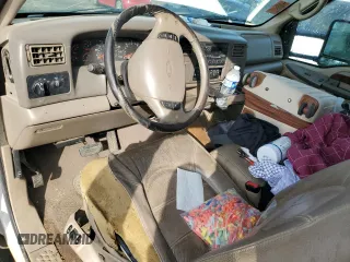 2000 Ford F-250 XL with VIN 1FTNX21S1YEB62621, listed as a Copart auction lot 87630545 with 204,488 mi miles and Salvage title. Bid and sale history available at DreamBid. Image 8.