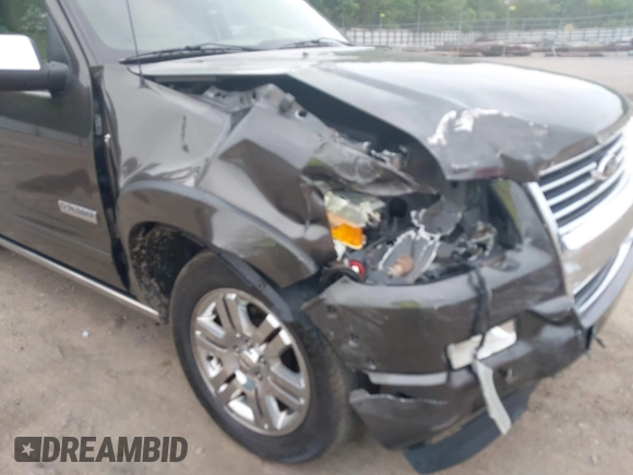 2007 Ford Explorer Limited z VIN 1FMEU75897UB87710, wystawiony jako IAAI lot #42176489 z przebiegiem 256 791 mil mil oraz . Historia ofert i sprzedaży dostępna na DreamBid. Obrazek 6.