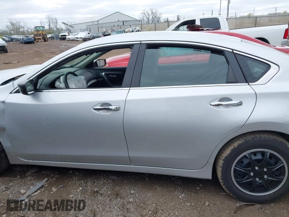 2014 Nissan Altima 2.5 SV with VIN 1N4AL3AP6EC166513, listed as a IAAI auction lot 41903832 with 217,512 mi miles. Bid and sale history available at carsss.com. Image 14.