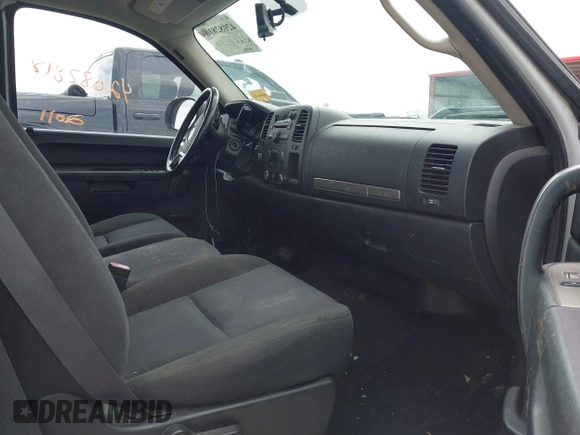 2011 Chevrolet Silverado 1500 LT with VIN 1GCRKSE30BZ169661, listed as a IAAI auction lot 42082818 with 234,384 mi miles and . Bid and sale history available at DreamBid. Image 5.