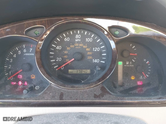 2002 Toyota Highlander with VIN JTEGF21A020069687, listed as a IAAI auction lot 38327598 with 178,401 mi miles. Bid and sale history available at carsss.com. Image 7.