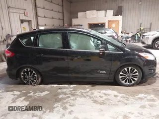 2017 Ford C-Max Titanium z VIN 1FADP5FU4HL101384, wystawiony jako IAAI lot #42308528 z przebiegiem 152 235 mil mil oraz . Historia ofert i sprzedaży dostępna na DreamBid. Obrazek 13.