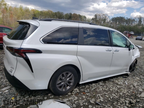 2023 Toyota Sienna XLE z VIN 5TDYRKEC8PS174428, wystawiony jako Copart lot #53270175 z przebiegiem 18 003 mil mil oraz Szkoda całkowita • Salvage title. Historia ofert i sprzedaży dostępna na DreamBid. Obrazek 3.