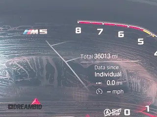 2020 BMW M5 Competition z VIN WBSJF0C08LCD72764, wystawiony jako IAAI lot #41739116 z przebiegiem 36 013 mil mil oraz . Historia ofert i sprzedaży dostępna na DreamBid. Obrazek 15.