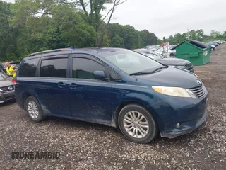 2011 Toyota Sienna XLE AAS с VIN 5TDYK3DC5BS090992, выставлен на аукционе IAAI как лот 42464308 с пробегом 356 672 миль миль и . История ставок и продаж доступна на DreamBid. Изображение 13.