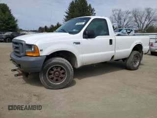 1999 Ford F-250 XL z VIN 1FTNF21L1XEA44790, wystawiony jako Copart lot #50987925 z przebiegiem 283 340 mil mil oraz Czysty tytuł • Clean title. Historia ofert i sprzedaży dostępna na DreamBid. Obrazek 1.