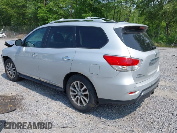 2013 Nissan Pathfinder SV with VIN 5N1AR2MMXDC609048, listed as a IAAI auction lot 42494071 with 124,723 mi miles and . Bid and sale history available at DreamBid. Image 3.