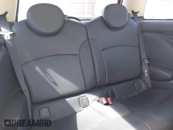 2011 MINI Hardtop with VIN WMWSU3C53BTX97140, listed as a IAAI auction lot 41861648 with 111,899 mi miles and . Bid and sale history available at DreamBid. Image 8.