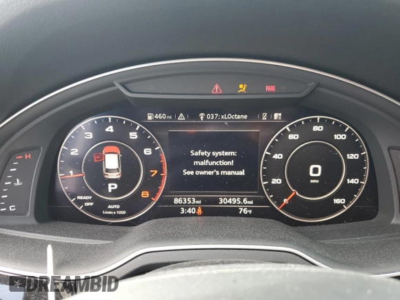 2018 Audi Q7 Premium Plus with VIN WA1LAAF70JD015073, listed as a Copart auction lot 63187185 with 86,353 mi miles and Salvage title. Bid and sale history available at DreamBid. Image 9.