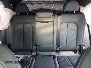 2020 Audi Q3 S line Prestige z VIN WA1FECF37L1033164, wystawiony jako Copart lot #45464835 z przebiegiem Nie podano mil oraz Szkody całkowita. Historia ofert i sprzedaży dostępna na DreamBid. Obrazek 10.
