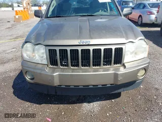 2005 Jeep Grand Cherokee Laredo with VIN 1J4GR48K25C714911, listed as a IAAI auction lot 41987103 with 191,157 mi miles. Bid and sale history available at carsss.com. Image 6.