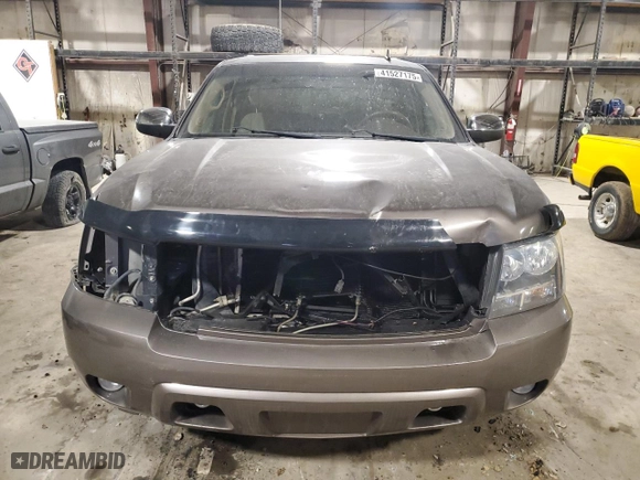 2013 Chevrolet Suburban LTZ with VIN 1GNSKKE78DR193138, listed as a Copart auction lot 41527175 with 0 mi miles and Salvage Title. Bid and sale history available at carsss.com. Image 5.