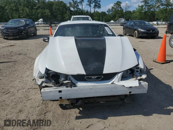 2002 Ford Mustang Standard z VIN 1FAFP40472F127785, wystawiony jako Copart lot #54434635 z przebiegiem Nie podano mil oraz Szkoda całkowita • Salvage title. Historia ofert i sprzedaży dostępna na DreamBid. Obrazek 5.