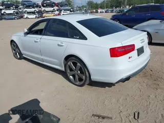 2015 Audi S6 Prestige with VIN WAUF2AFC0FN006210, listed as a IAAI auction lot 41951372 with 110,147 mi miles. Bid and sale history available at carsss.com. Image 3.