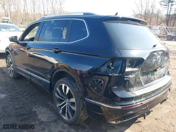2020 Volkswagen Tiguan SEL Premium R-Line with VIN 3VV4B7AX8LM164745, listed as a IAAI auction lot 41628418 with 38,353 mi miles. Bid and sale history available at carsss.com. Image 3.