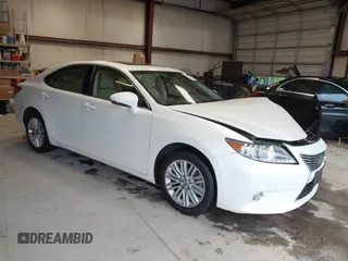 2013 Lexus ES 250 с VIN JTHBK1GG2D2062116, выставлен на аукционе IAAI как лот 42309387 с пробегом 135 327 миль миль и . История ставок и продаж доступна на DreamBid. Изображение 1.