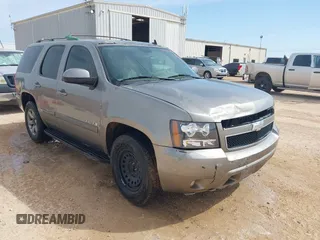 2009 Chevrolet Tahoe 2LT z VIN 1GNEC23369R181474, wystawiony jako IAAI lot #42222270 z przebiegiem 259 621 mil mil oraz . Historia ofert i sprzedaży dostępna na DreamBid. Obrazek 1.