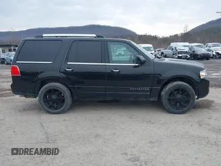 2012 Lincoln Navigator z VIN 5LMJJ2J50CEL04050, wystawiony jako IAAI lot #41659496 z przebiegiem 177 120 mil mil oraz . Historia ofert i sprzedaży dostępna na DreamBid. Obrazek 13.