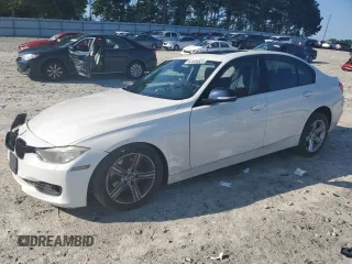 2014 BMW 3 Series 328i xDrive с VIN WBA3B5C55EP652698, выставлен на аукционе Copart как лот 62404825 с пробегом 141 801 миль миль и Списание • Salvage title. История ставок и продаж доступна на DreamBid. Изображение 1.