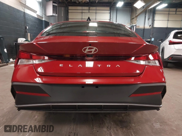 2024 Hyundai Elantra SEL с VIN KMHLM4DG2RU807623, выставлен на аукционе IAAI как лот 42150096 с пробегом 4 030 миль миль и . История ставок и продаж доступна на DreamBid. Изображение 15.