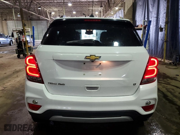 2018 Chevrolet Trax LT with VIN 3GNCJPSB9JL160326, listed as a Copart auction lot 86308334 with 122,096 mi miles and Clean Title. Bid and sale history available at carsss.com. Image 6.
