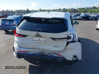 2024 BMW X1 xDrive28i с VIN WBX73EF0XR5Z50590, выставлен на аукционе IAAI как лот 42052219 с пробегом 3 158 миль миль и . История ставок и продаж доступна на DreamBid. Изображение 6.