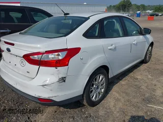 2012 Ford Focus SE with VIN 1FAHP3F21CL192126, listed as a IAAI auction lot 42598631 with 125,741 mi miles and . Bid and sale history available at DreamBid. Image 4.
