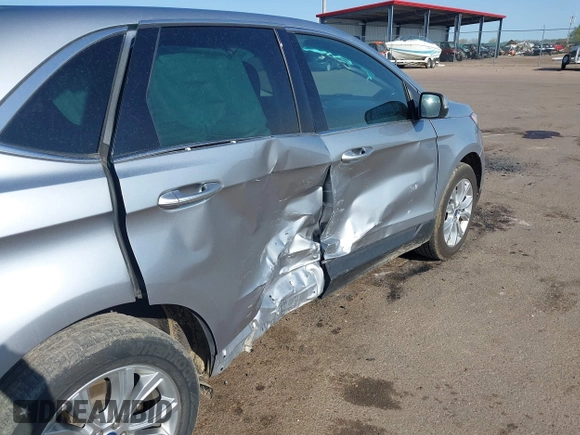 2022 Ford Edge Titanium z VIN 2FMPK4K95NBA33637, wystawiony jako IAAI lot #42074777 z przebiegiem 58 733 mil mil oraz . Historia ofert i sprzedaży dostępna na DreamBid. Obrazek 17.