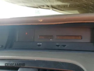 2000 Toyota Avalon XL с VIN 4T1BF28B6YU077691, выставлен на аукционе Copart как лот 61427355 с пробегом 89 670 миль миль и Списание • Salvage title. История ставок и продаж доступна на DreamBid. Изображение 9.