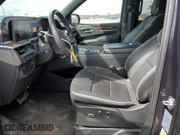 2024 Cadillac Escalade 4WD Premium Luxury z VIN 1GYS4BKL5RR260915, wystawiony jako Copart lot #50432055 z przebiegiem 17 236 mil mil oraz Czysty tytuł • Clean title. Historia ofert i sprzedaży dostępna na DreamBid. Obrazek 7.