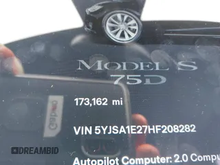2017 Tesla Model S 100D z VIN 5YJSA1E27HF208282, wystawiony jako IAAI lot #41362736 z przebiegiem 173 162 mil mil oraz . Historia ofert i sprzedaży dostępna na DreamBid. Obrazek 7.