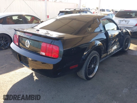 2007 Ford Mustang Deluxe with VIN 1ZVFT80N675354014, listed as a IAAI auction lot 41648031 with 92,209 mi miles. Bid and sale history available at carsss.com. Image 4.
