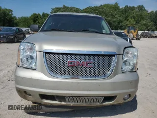 2013 GMC Yukon Denali with VIN 1GKS2EEF0DR168563, listed as a Copart auction lot 67732684 with 124,655 mi miles and Salvage Title. Bid and sale history available at carsss.com. Image 5.