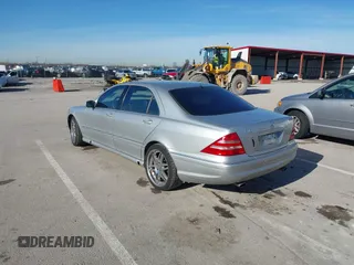 2001 Mercedes-Benz S-Class 6.0L with VIN WDBNG78J61A137932, listed as a IAAI auction lot 41134529 with 1 mi miles. Bid and sale history available at carsss.com. Image 3.