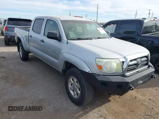 2005 Toyota Tacoma PreRunner with VIN 3TMKU72N45M003048, listed as a IAAI auction lot 41789059 with 87,310 mi miles. Bid and sale history available at carsss.com. Image 1.