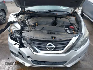 2016 Nissan Altima 2.5 S with VIN 1N4AL3AP4GC165136, listed as a IAAI auction lot 40798811 with 149,439 mi miles. Bid and sale history available at carsss.com. Image 10.