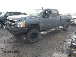 2010 Chevrolet Silverado 3500HD with VIN 1GC4K1B64AF108669, listed as a IAAI auction lot 41289721 with 206,448 mi miles and . Bid and sale history available at DreamBid. Image 2.